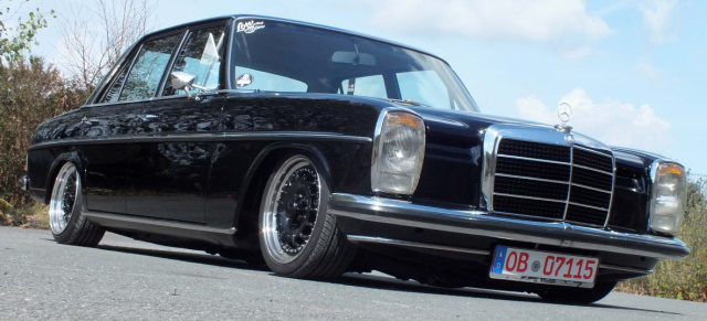 Coole Luftnummer: Mercedes 230.6 (W114): 71er Strich-Acht geht per Airride zu Boden