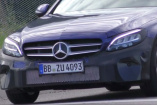 Mercedes Erlkönig ewischt: Spy Shot Video: Mercedes C-Klasse MOPF mit Multibeam