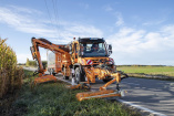 Mercedes-Benz  Trucks auf der IFAT 2024: Gerüstet fürs Mähen, Schneiden, Räumen und Streuen