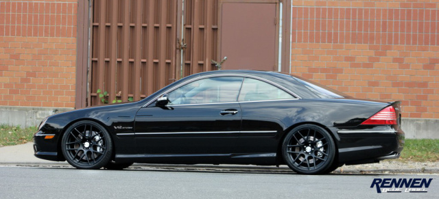 Back in Black: Mercedes-Benz CL65 AMG von Rennen Forged: Oberklassen Supersportler mit 20-Zoll-Rädern 