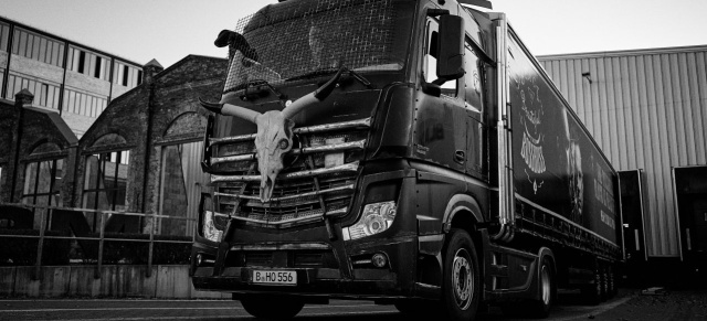 Mercedes-Benz Actros auf Tour: Im Actros steckt Musik drin:  The BossHoss im Saloon-Truck quer durch Deutschland 