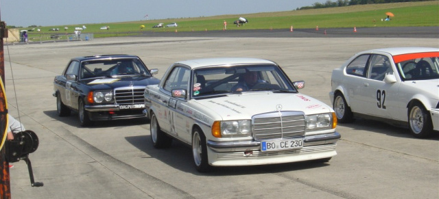 13. EMSC / AvD Slalom Bitburg: Mercedes-Benz 280 CE Gruppe 2 vs. 230 CE Gruppe A : Zwei Mercedes-Benz W123 Coupés im Einsatz beim Slalom am 18.08.2012 auf dem Flugplatz Biburg
