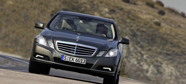 Doppelter Sieg für Mercedes-Benz: Auto Trophy geht an die E-Klasse und den SLS AMG: Die begehrte Trophäen gehen an die Limousine und den Supersportwagen aus Sindelfingen