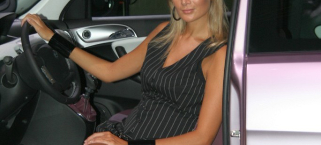 Die Hostessen der IAA 2009: Immer nur lächeln? Die schönsten Bilder der IAA-Hostessen