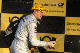 DTM in Schanghai: Mercedes-Fahrer Paul Di Resta ist DTM Champion : Durch den zweiten Platz beim elften und letzten Lauf der DTM 2010 in Schanghai sicherte sich der Schotte den Titel  
