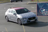 Mercedes-Benz Erlkönig erwischt: Blick in den Innenraum!: Spy Shot Video: Neue A-Klasse-Generation W177 mit weniger Tarnung gefilmt