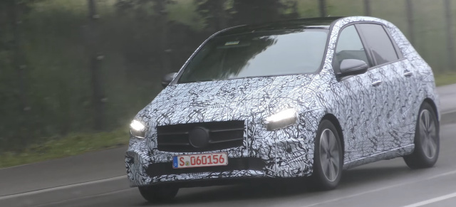 Mercedes-Benz Erlkönig erwischt: Star Spy Shot Video: Mercedes-Benz  B-Klasse III mit weniger Tarnung