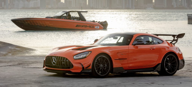 2.250-PS Cigarette 41' Nighthawk AMG Black Series Powerboat: Mercedes-AMG macht wieder die Welle