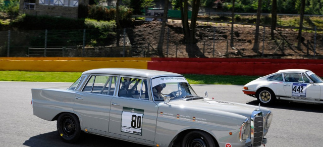  Mercedes-Benz Classic steigt in Rennserie Youngtimer Trophy ein: Eigener Rennwagen für die Youngtimer Trophy 2013 // FHR-Engagement mit dem 220 SE geht weiter 