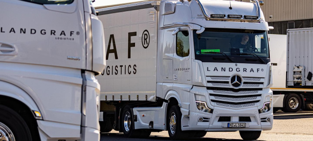 Mercedes-Fans helfen: Hochwasser-Katastrophe: Landgraf packt mit an!